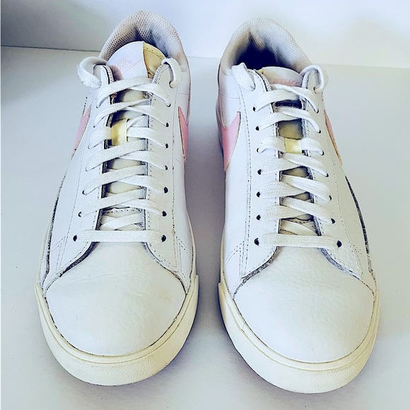 Nike Blazer Low Tennis Shoe - Picture 3 of 12